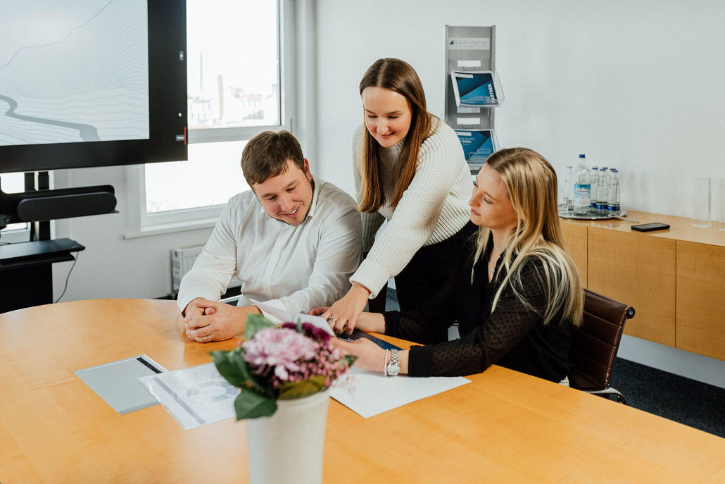 Besprechung zu Karrierewegen bei RAW-Partner