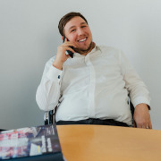 Portrait eines IT-Prüfers bei RAW-Partner