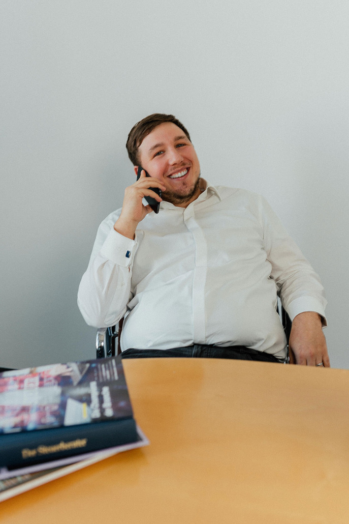 Portrait eines IT-Prüfers bei RAW-Partner