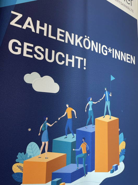 Steher von RAW-Partner auf der Berufsausbildungsmesse, Zahlenkönig*innen gesucht